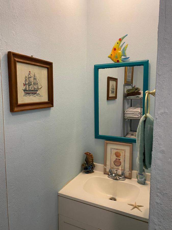 Peaceful Riverfront Cottage Sleeps 7 With Washer & Dryer Waveland Exterior foto