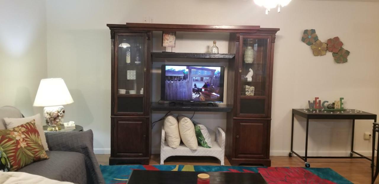 Peaceful Riverfront Cottage Sleeps 7 With Washer & Dryer Waveland Exterior foto